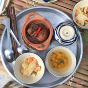 Mâm cơm thịt kho trứng đầy đủ 39k