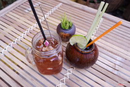 Trà hoa hồnng và chum trà sả gừng cute