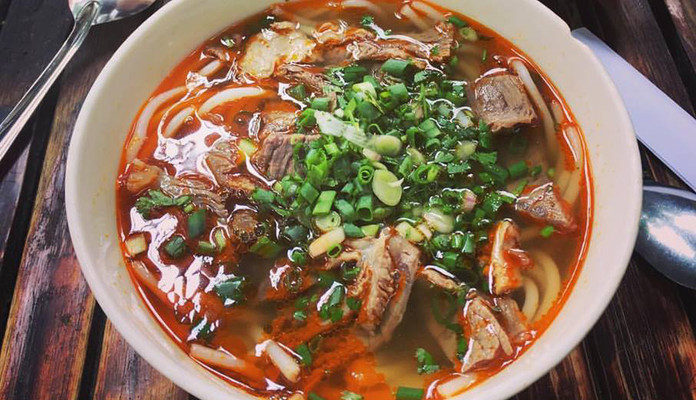 Bún Bò Bốc Khói