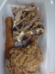 Tệ. Không có gì bắt mắt đã vậy kêu phần eggtart cũng không bỏ vào mà tính luôn cả phần đó Sẽ ko quay lại