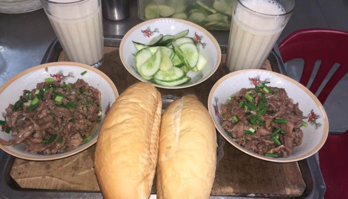 Bánh Mì Bò Linh Thủy