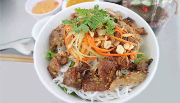 Bún Thịt Nướng O Cải