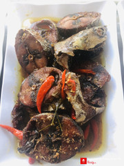 Cá ngừ kho ớt