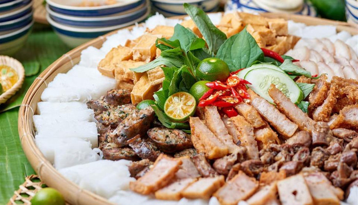 Bún Đậu Mắm Tôm Hoa Sen