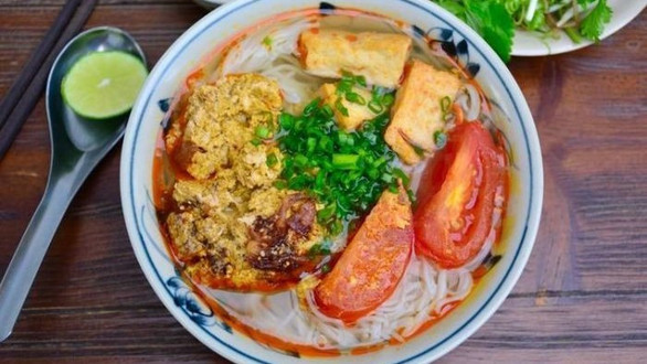 Ông Sỹ - Bún Riêu Cua & Cơm Văn Phòng - Ngô Thì Nhậm