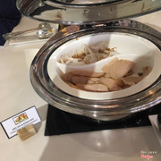 Bánh ướt + chả lụa