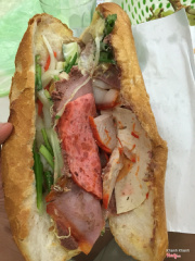 Bánh mì thịt chả
