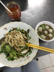 Hủ tiếu khô, mềm, bò viên 40k