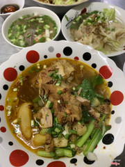 Mng ghé ăn ủng hộ cô chú 