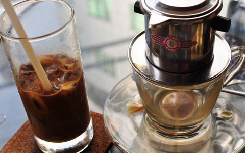 Phương Uyên Cafe - Máy Tơ