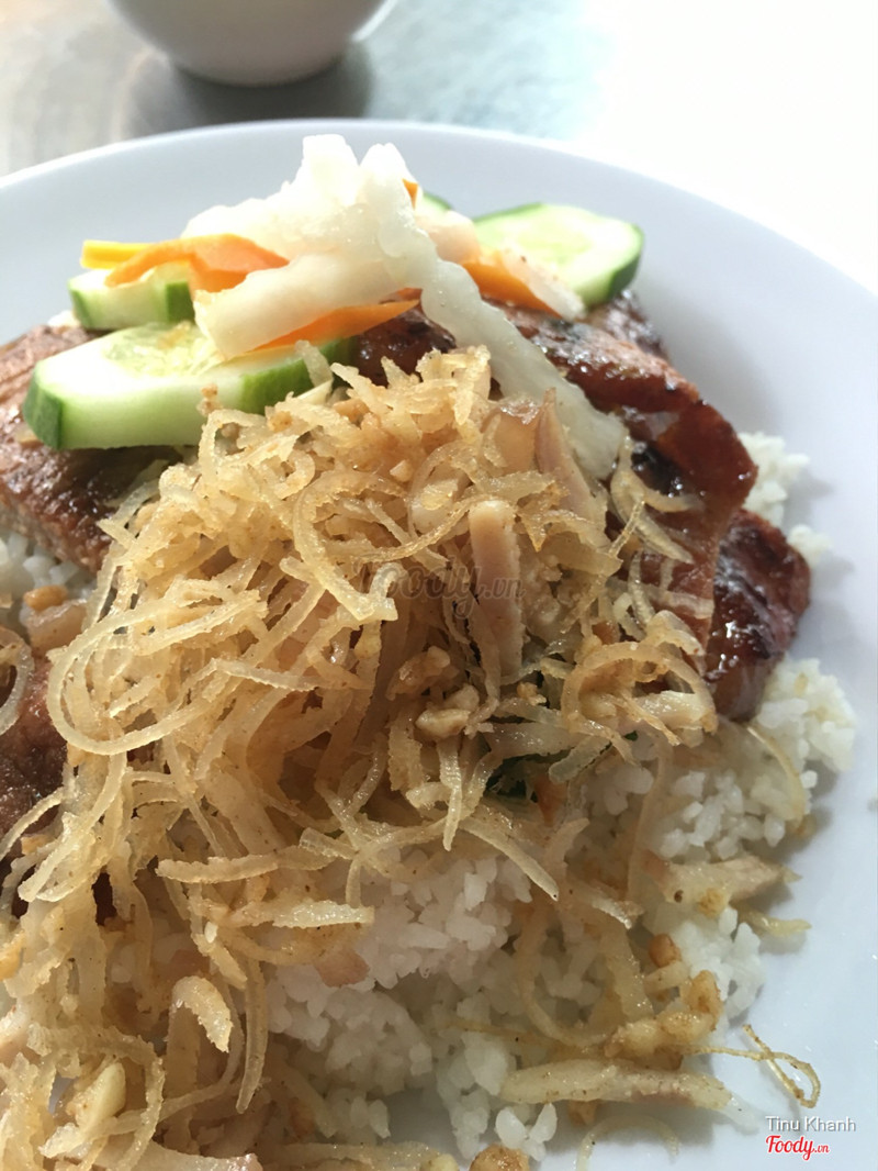 cơm tấm sườn bì
