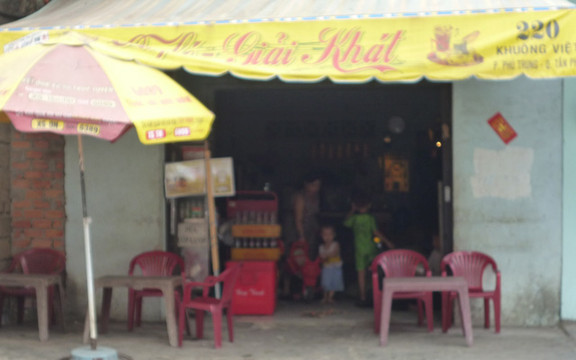 220 Cafe - Khuông Việt