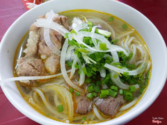 Bún bò giò