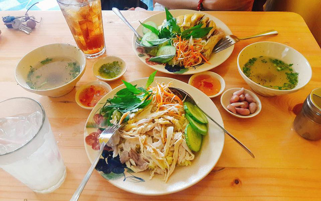 Phú Minh - Cơm Gà Phú Yên - 35 Nguyễn Thị Định