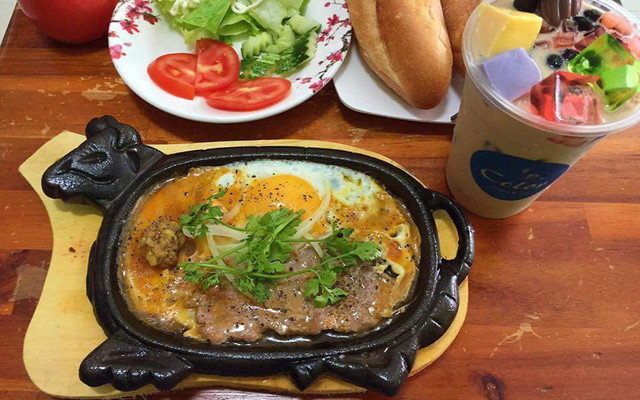 Bò Bít Tết - Bánh Mì Chả Cá