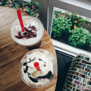 Chocolate freeze + Trà thạch hồng