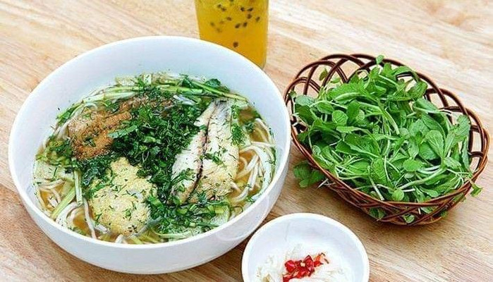 Duy Bình - Bánh Đa Cá Rô Đồng & Bún Miến Lươn - 644 Ngọc Lâm
