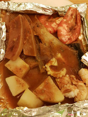 Nướng hải sản sốt tiêu xanh, giá 120k