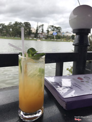 PASSION FRUIT MOJITO( cái ống hút làm Mị phát chán)😂😂