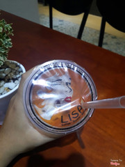 Logo quán cũng cute