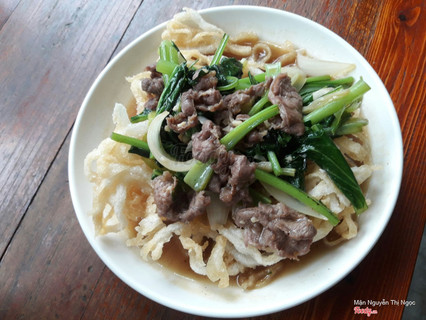 Mì xào giòn