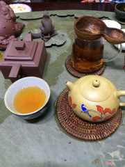 Một Ấm Hồng Trà cho Ấm Long