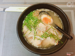 Mì ramen thịt heo