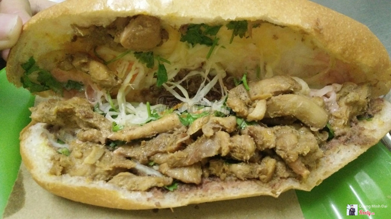 Bánh mì pate gà nướng