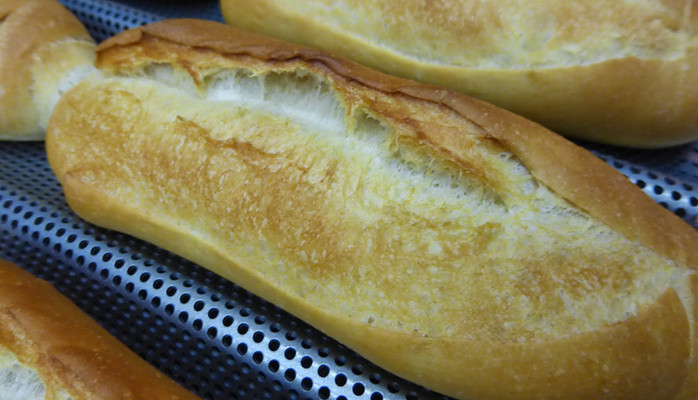 Tấn Phát - Lò Bánh Mì - Nguyễn Văn Quá