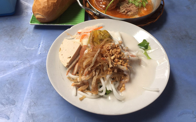 Bánh Tằm Xíu Mại - Bánh Mì Chảo