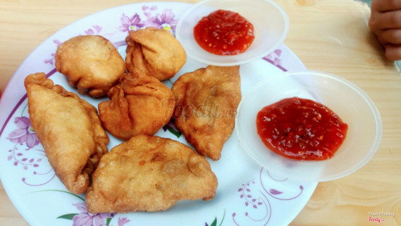 Bánh bao chiên, gối, tiêu, quẩy
