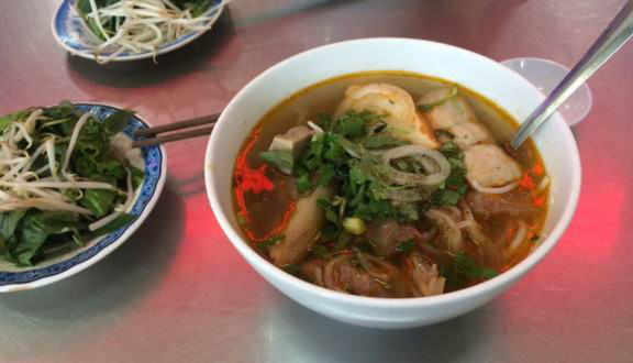 Bún Bò Huế O Trang