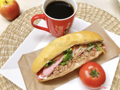 Bánh mì Pate xúc xíc