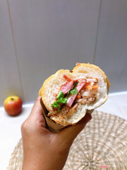 Bánh mì Pate xúc xích