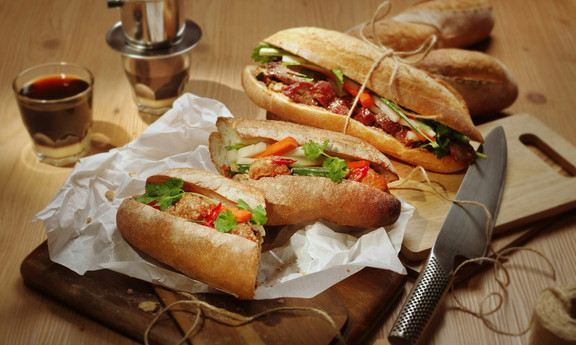 Bánh Mì, Bánh Cuốn & Bún Thịt Nướng Ú Nu Quán