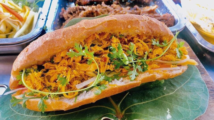 Bé Nhỏ - Bánh Mì Chả Đà Nẵng - Cửu Long