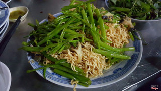 mì xào ốc giác