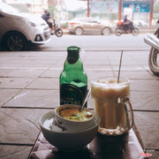 Bia trứng và cafe trứng.