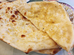 Bánh cô dâu 8 tuổi (Garlic Naan)