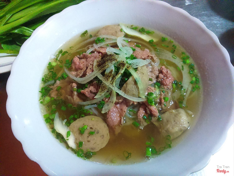 Phở bò tái viên, 1 nước mía hết 41k
