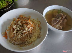 Hủ tiếu khô