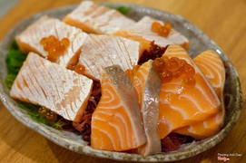 sashimi cá hồi - bụng cá hồi