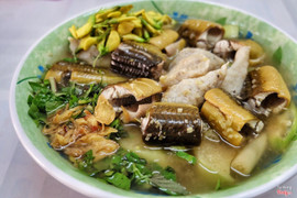 Canh chua lươn ngon quá.