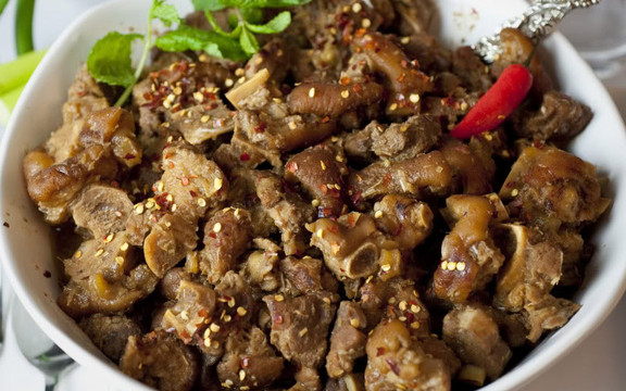 Quán Quế - Heo Giả Cầy