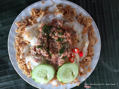 Bánh cuốn thịt nướng 