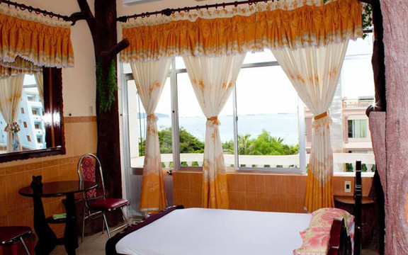 Âu Cơ 2 Mini Hotel