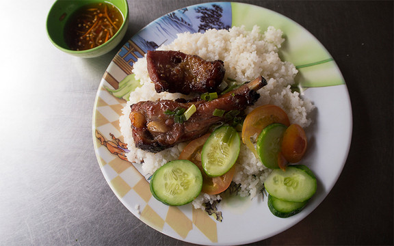 Cơm Sườn Cây