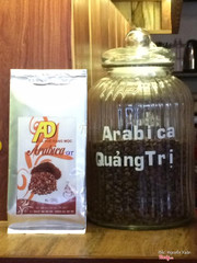 Arabica Quảng Trị (Khe Sanh)
Caramel nồng nàn,
Thoang thoảng mùi
nắng gió Lào.