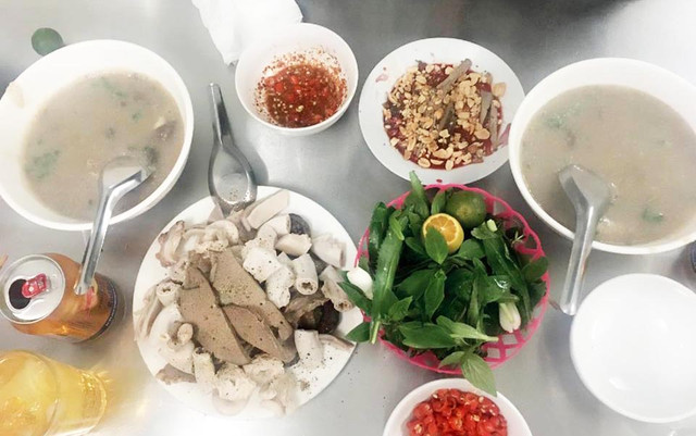 Chư Thắng - Cháo Lòng Tiết Canh