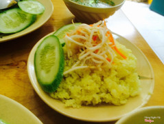 cơm đùi gà chặt